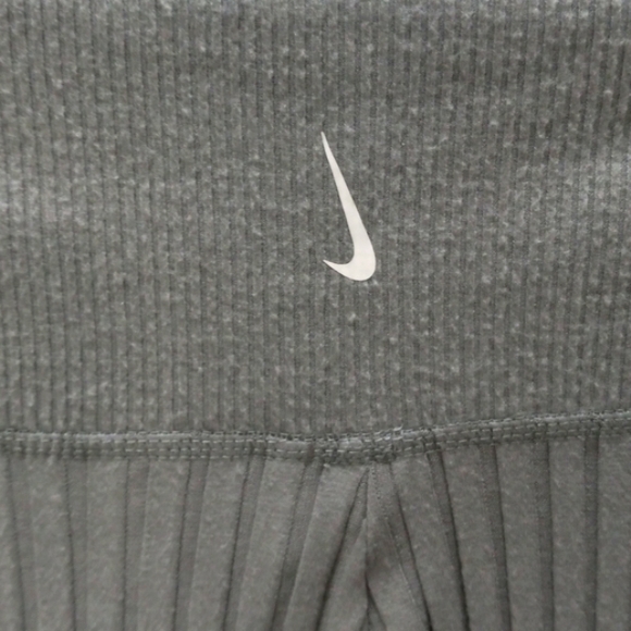 NWT Nike Yoga Luxe, Loose Fit, High Rise,Full length Yoga Pant, Size Med - Picture 4 of 7